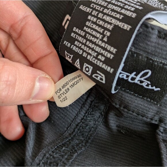 Travis Mathew Beck Shorts Black Pinstripe Athletic Golf Size 30 - Picture 7 of 8